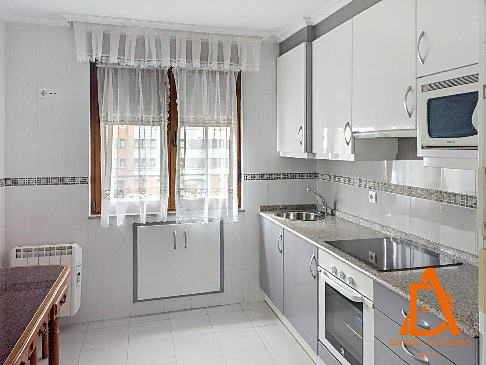 Kitchen of Flat for sale in San Martín del Rey Aurelio