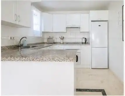 Cocina de Edificio en venta en Manilva