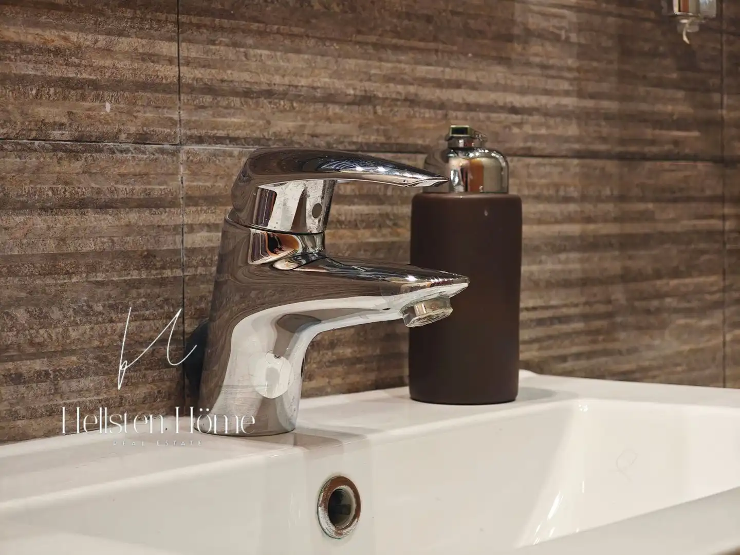 Baño de Piso de alquiler en Barcelona con Aire acondicionado y Terraza