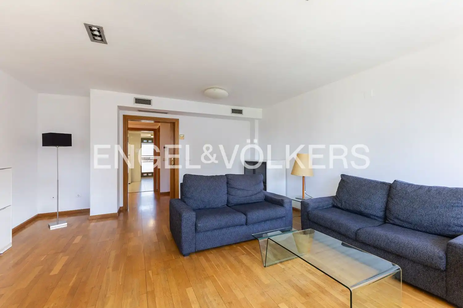 Sala d'estar de Pis de lloguer en Valencia amb Aire condicionat, Calefacció i Parquet