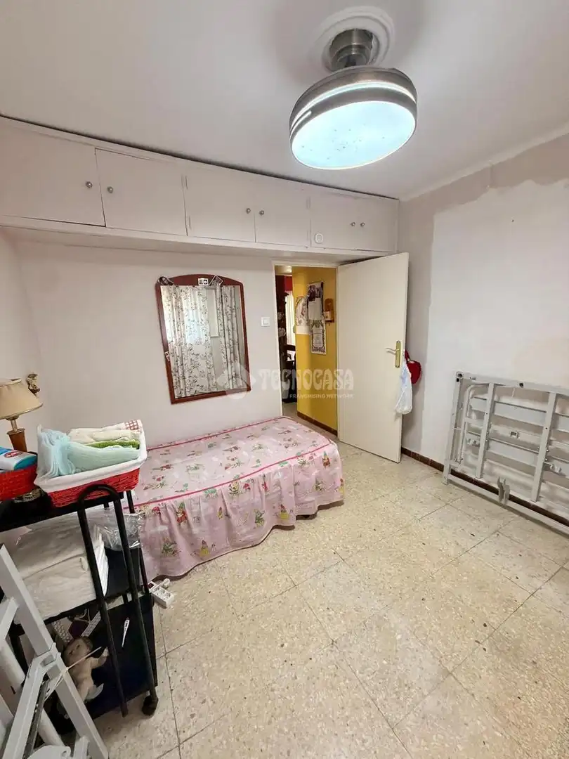 Dormitori de Pis en venda en Sevilla amb Calefacció