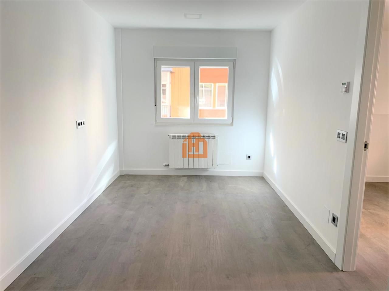 Apartament en venda en León Capital  amb Calefacció i Parquet