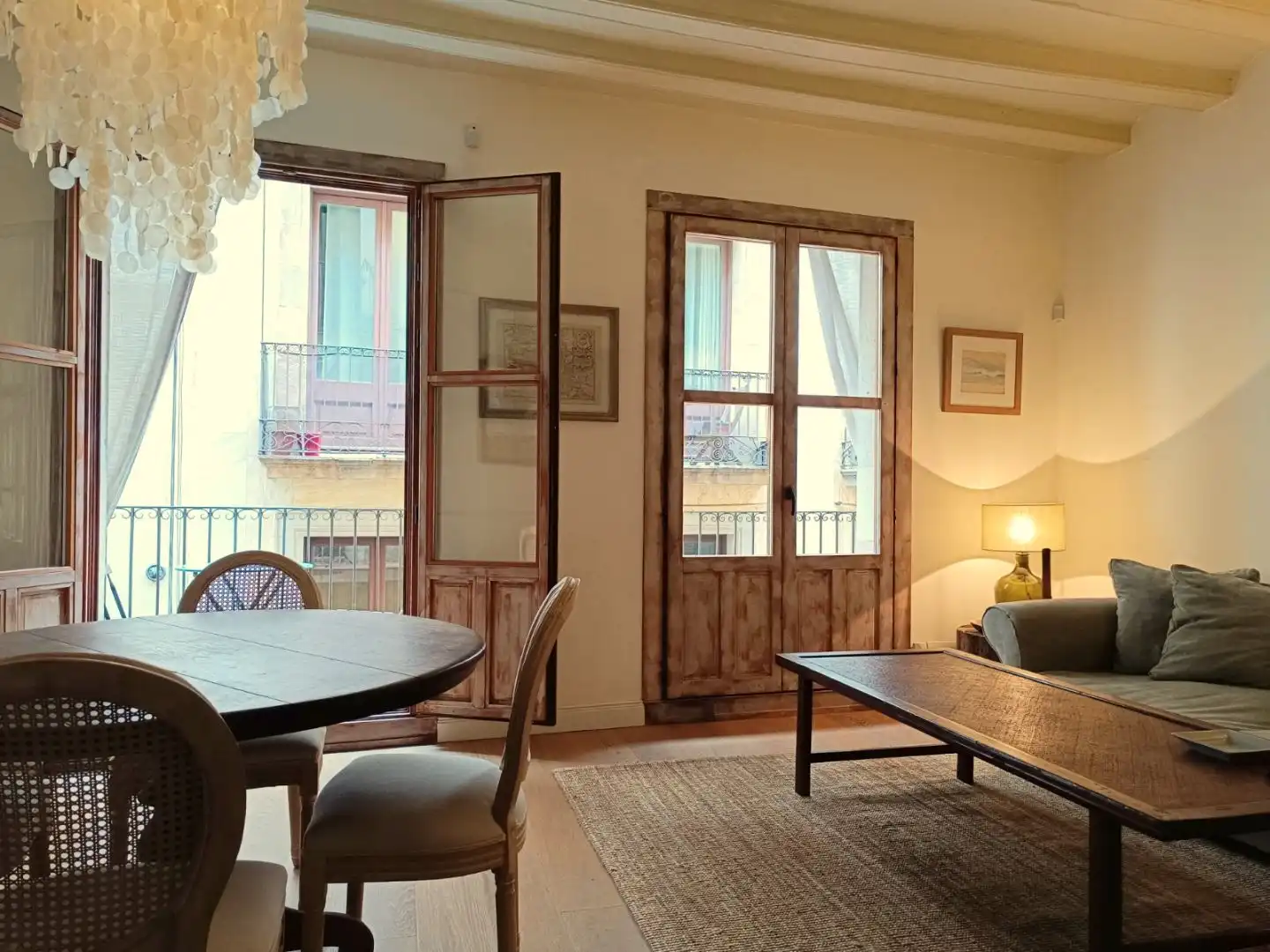 Appartement à vendre à avinyo 44