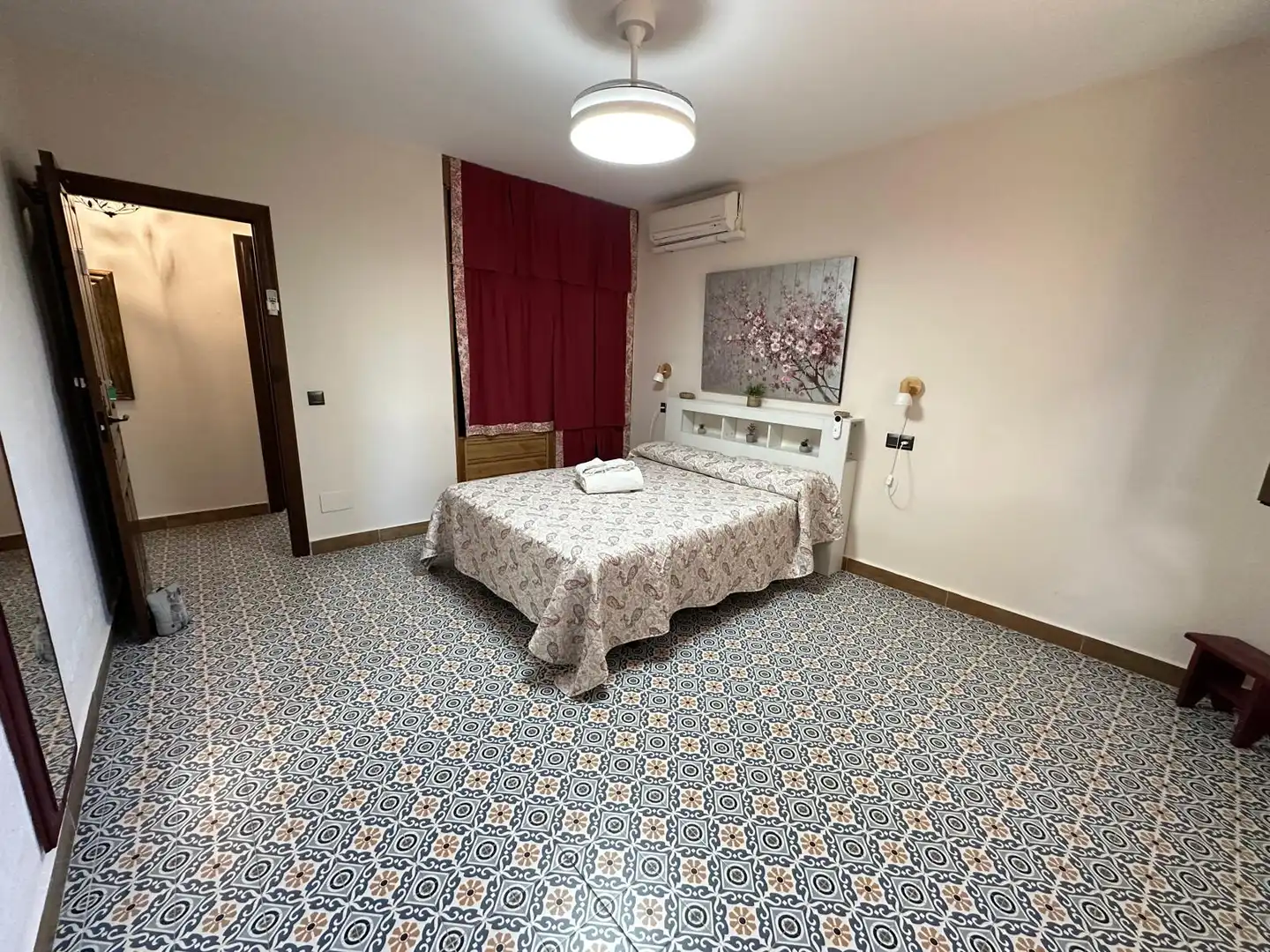 Habitación de Casa o chalet en venta en Montearagón con Aire acondicionado, Calefacción y Jardín privado