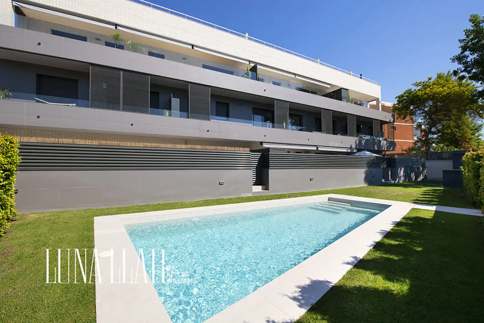Schlafzimmer von Wohnung zum Verkauf in Gavà mit Klimaanlage, Privatgarten und Parkett