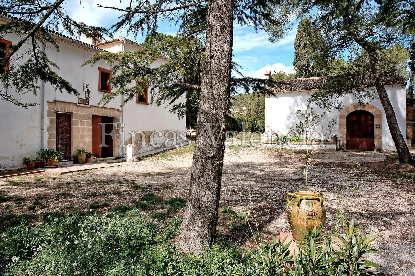 Vista exterior de Finca rústica en venta en Alcoy / Alcoi con Terraza, Trastero y Piscina