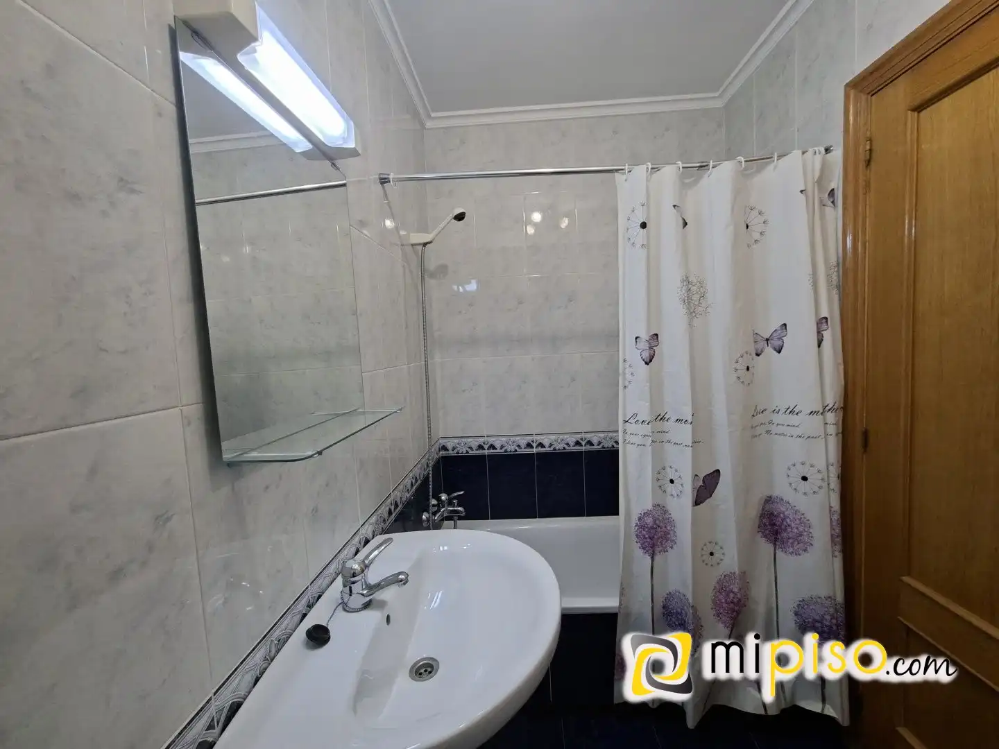Baño de Piso en venta en Bareyo con Calefacción, Terraza y Piscina