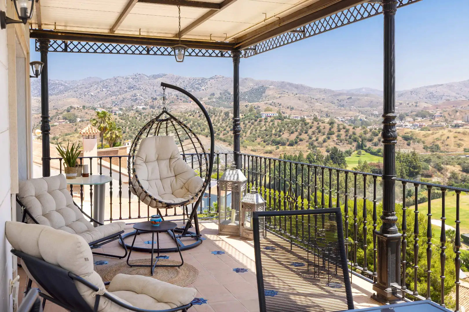 Terrasse von Haus oder Chalet zum Verkauf in Málaga mit Klimaanlage, Heizung und Privatgarten