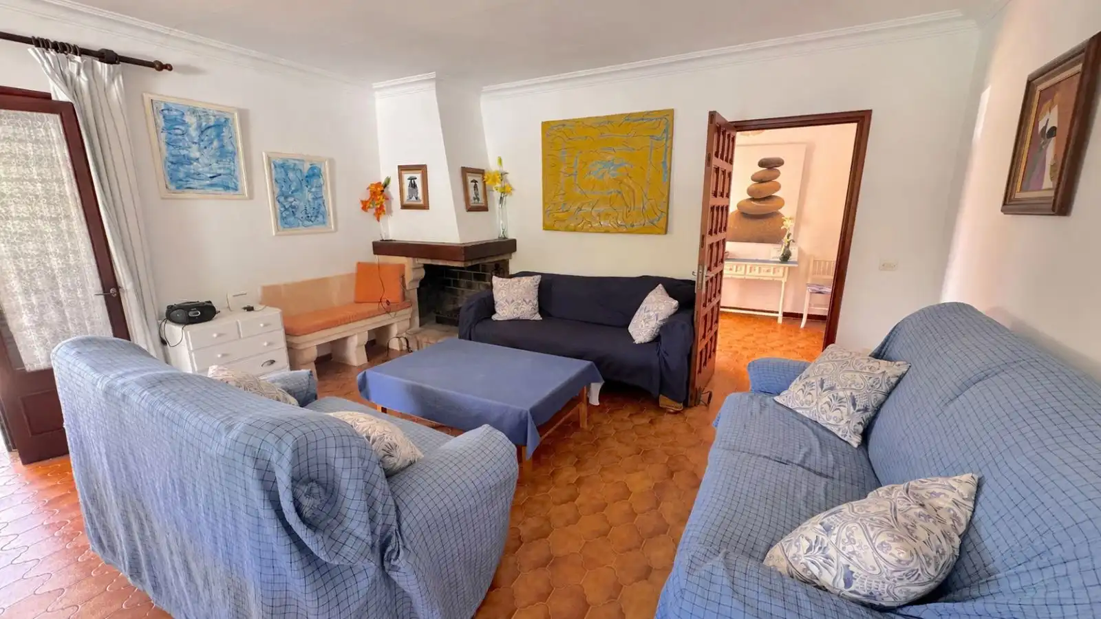 Sala de estar de Finca rústica en venta en Pollença con Calefacción, Jardín privado y Terraza