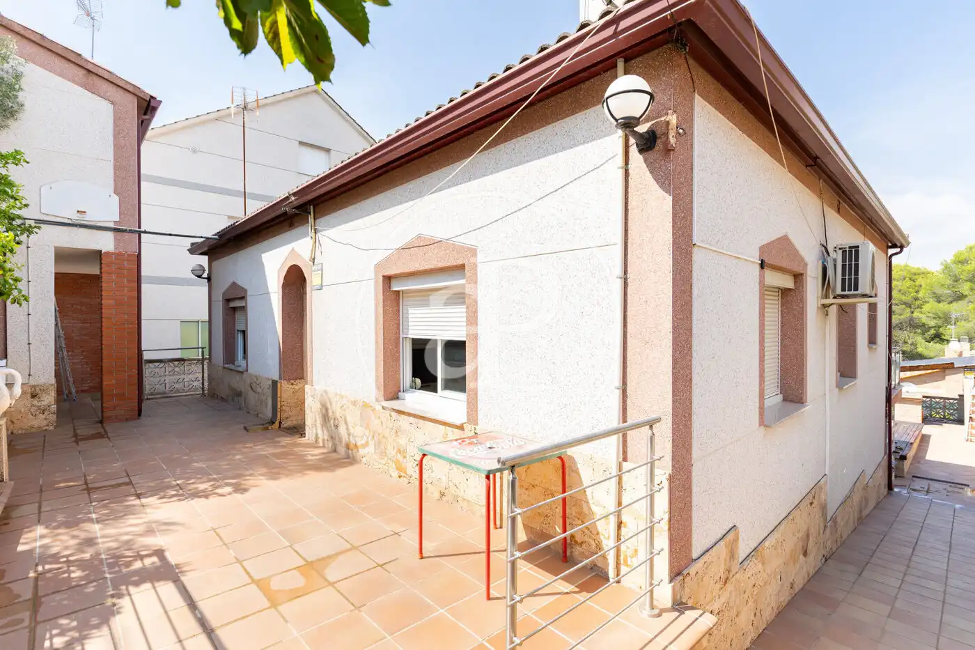 Exterior view of Flat for sale in Rubí  with Air Conditioner, Heating and Private garden