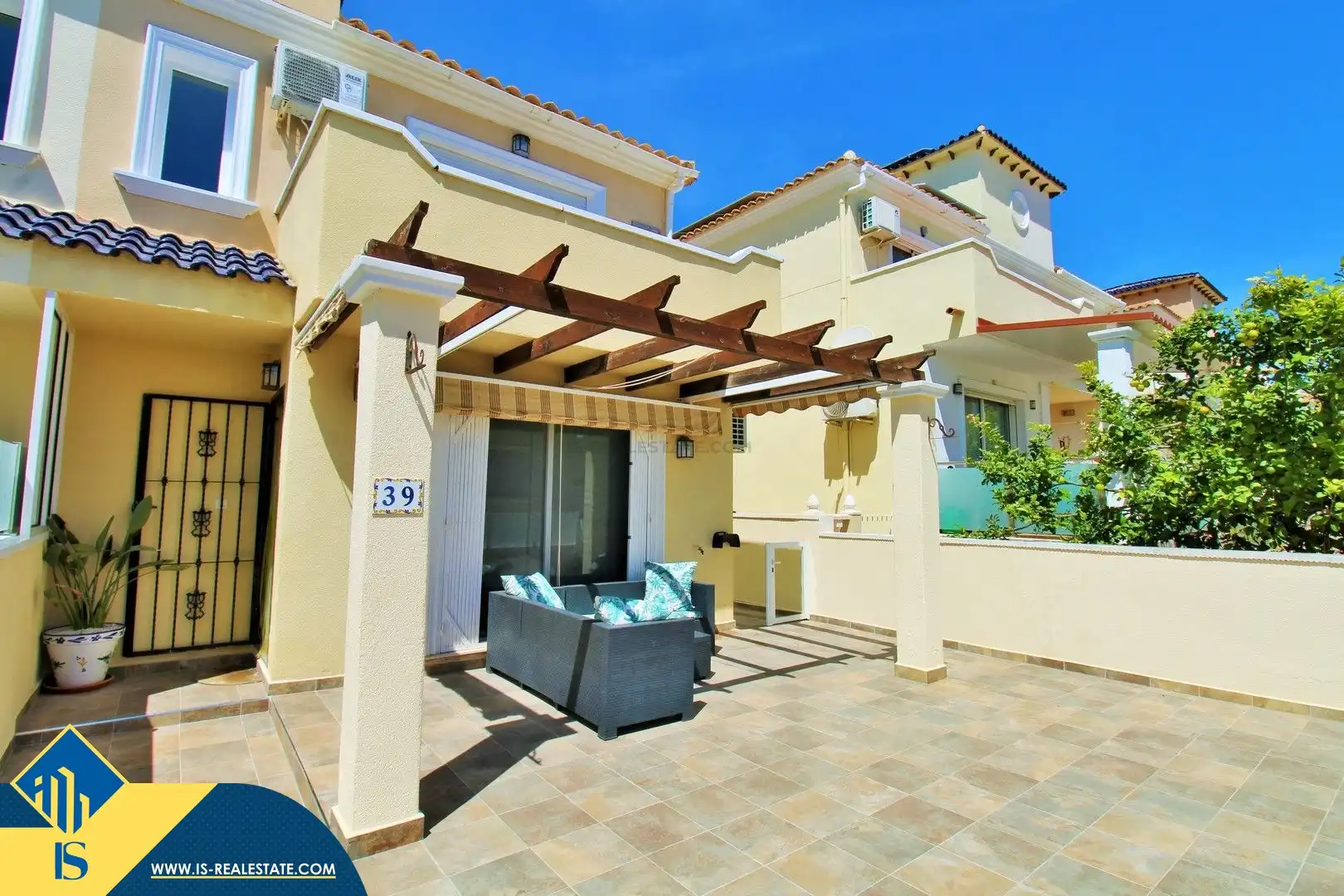 Haus mit Pool zum Verkauf in Orihuela Costa