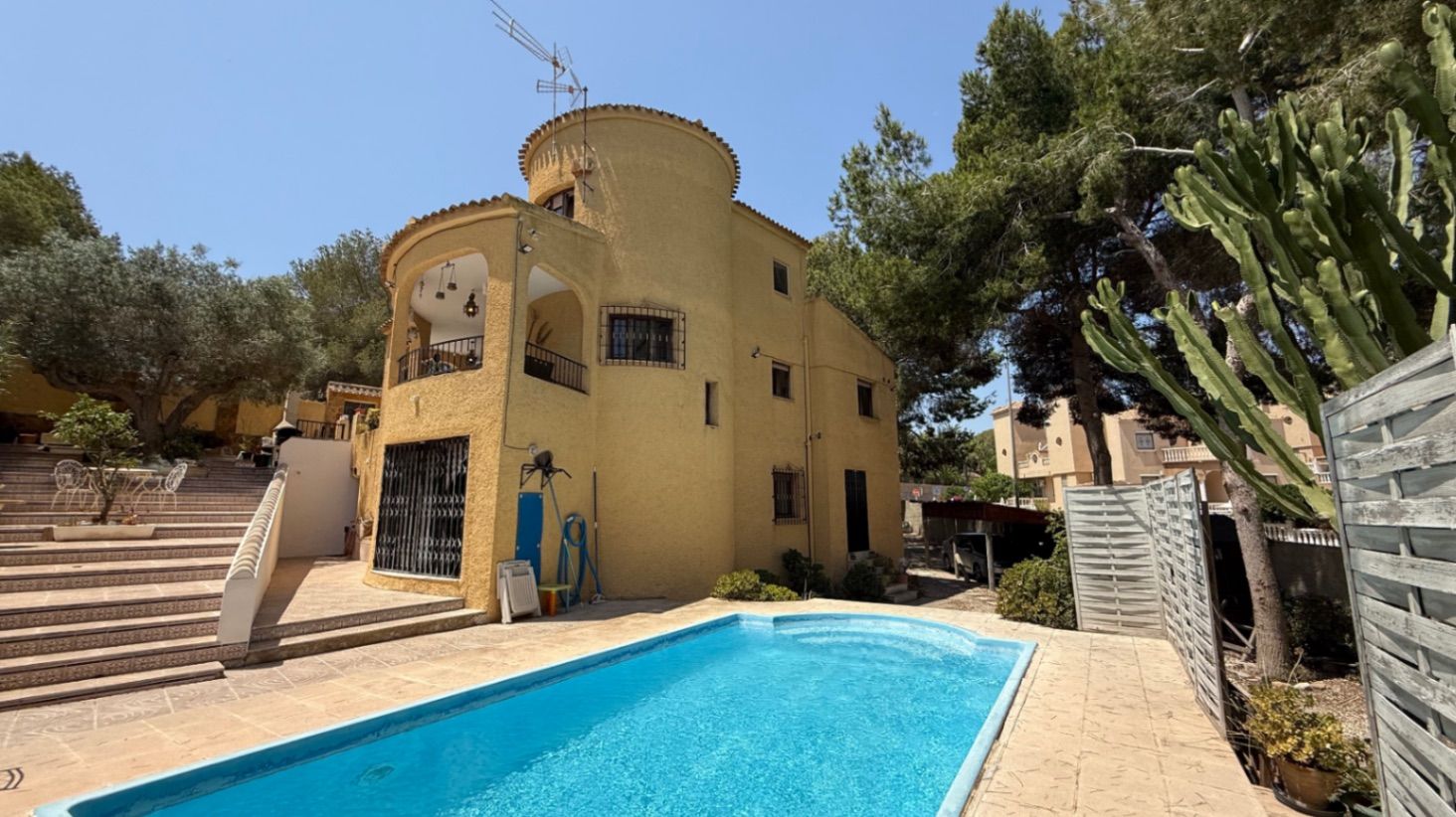 Vista exterior de Casa o xalet en venda en Orihuela