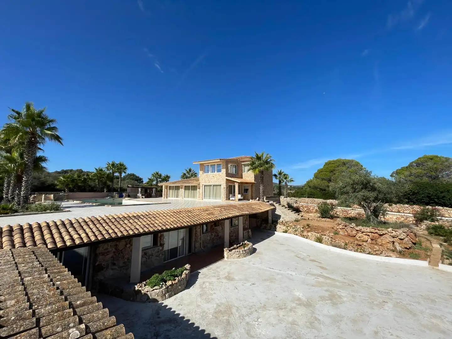 Vista exterior de Finca rústica en venta en Sant Llorenç des Cardassar con Aire acondicionado, Calefacción y Trastero