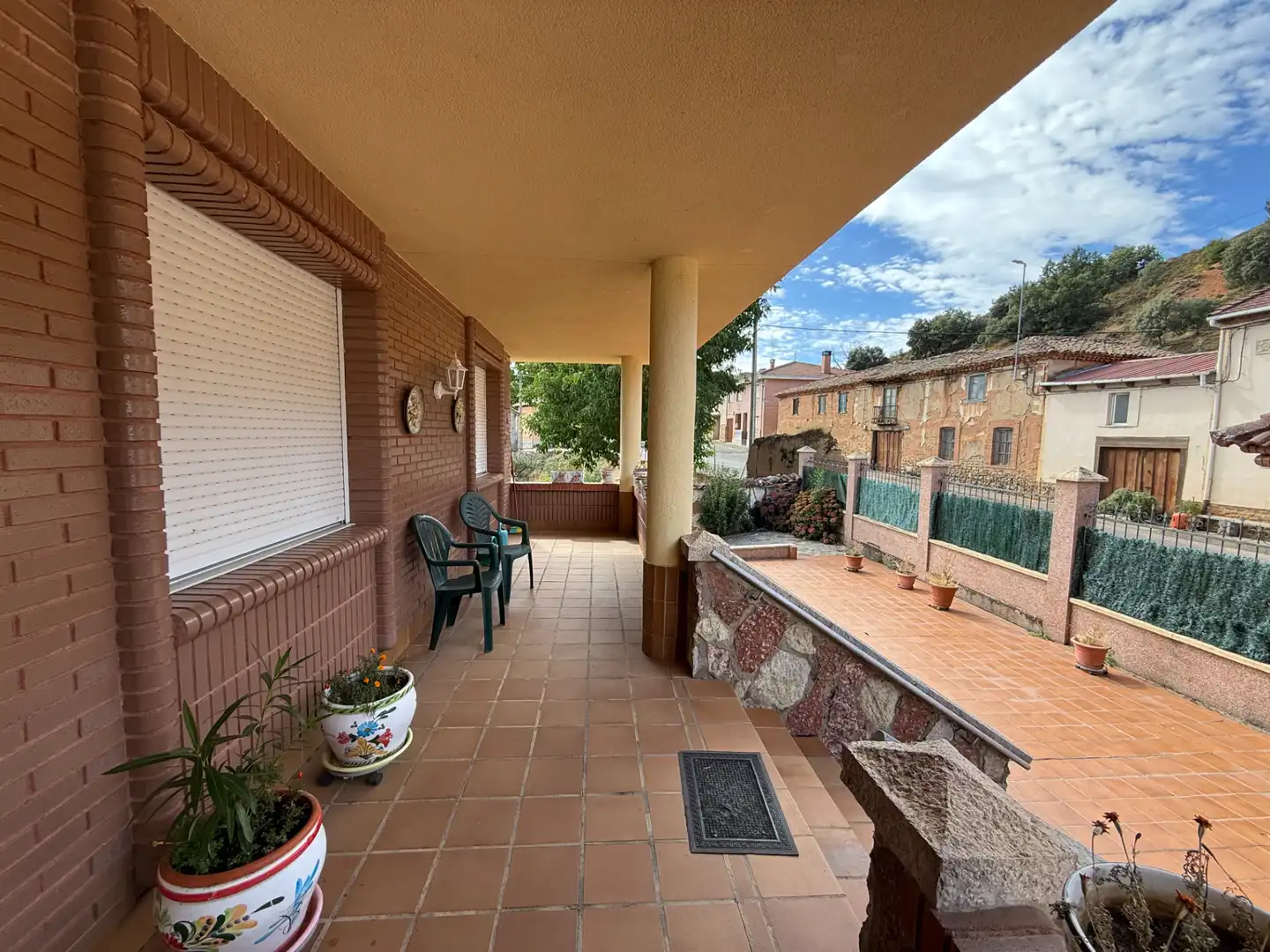 Vista exterior de Casa o xalet en venda en Llamas de la Ribera amb Calefacció, Jardí privat i Parquet
