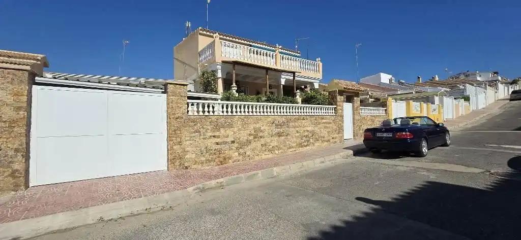 Casa o chalet en venta en El Alamillo