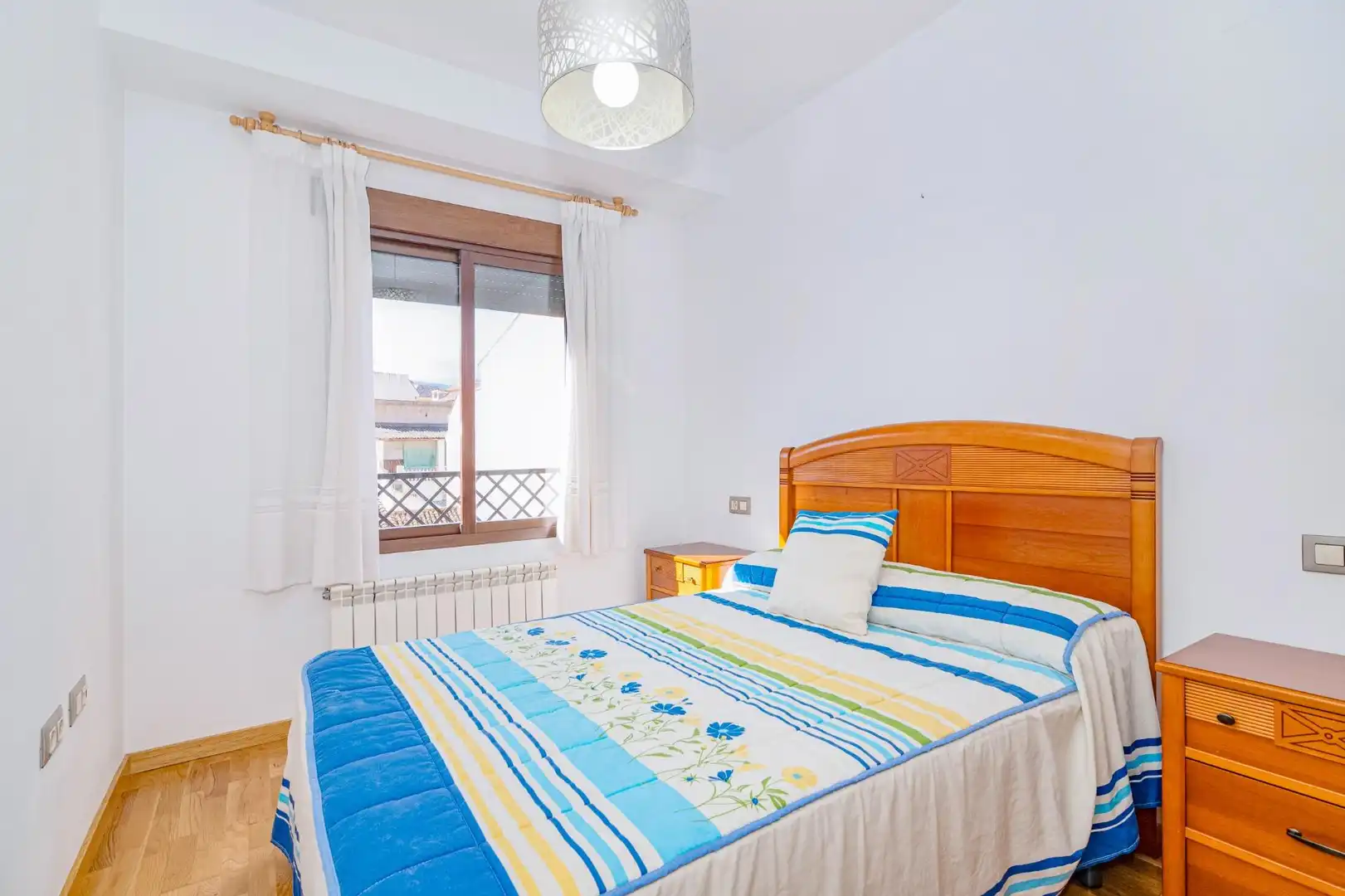 Habitación de Piso en venta en La Zubia con Aire acondicionado, Amueblado y Balcón