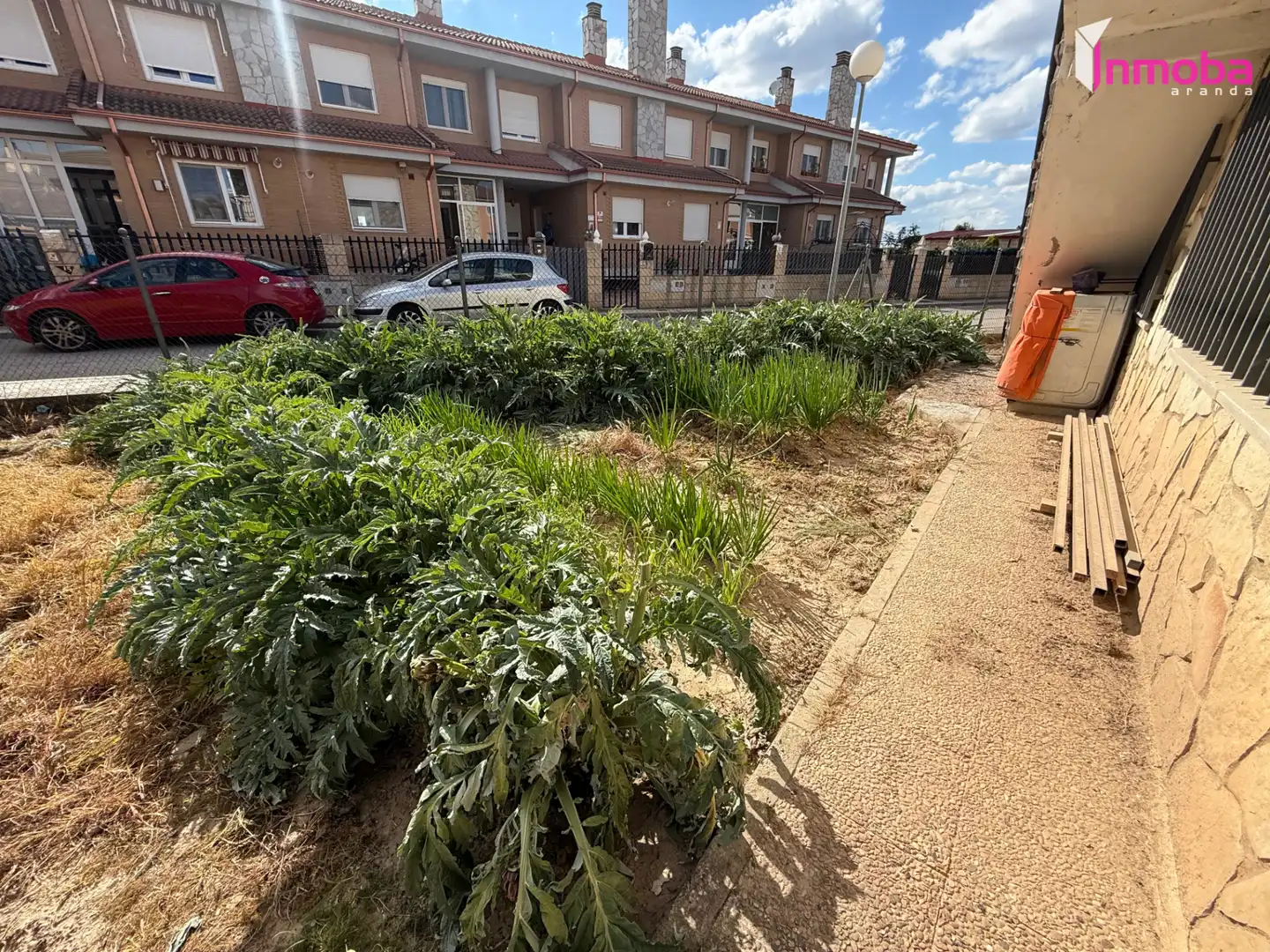 Vista exterior de Casa o xalet en venda en Fuentespina amb Calefacció, Jardí privat i Terrassa