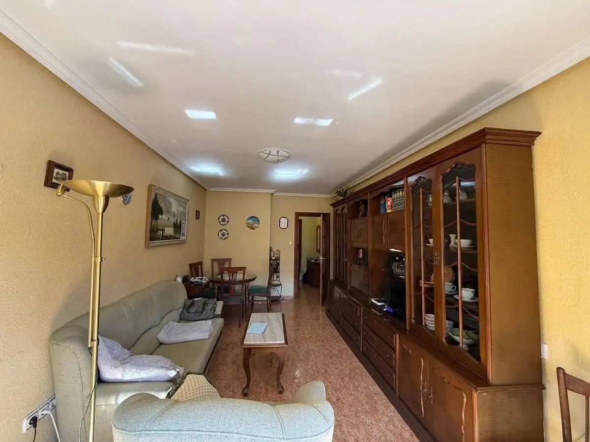 Sala de estar de Piso en venta en Cabrerizos con Calefacción, Terraza y Amueblado