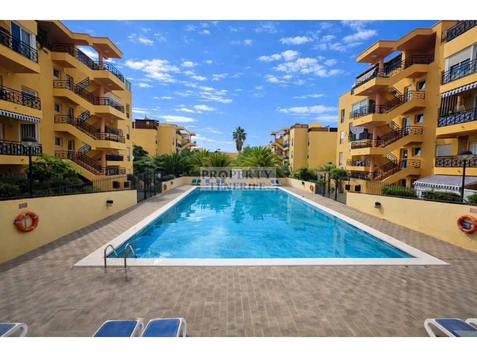 Vista exterior de Apartamento en venta en Arona con Terraza y Piscina