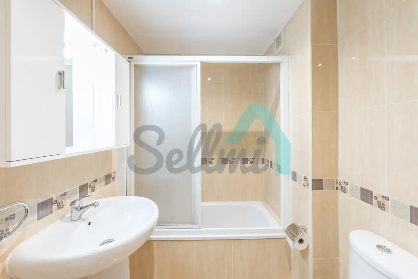 Wohnung zur Miete in Calle Puerto San Isidro, Teatinos - Los Prados