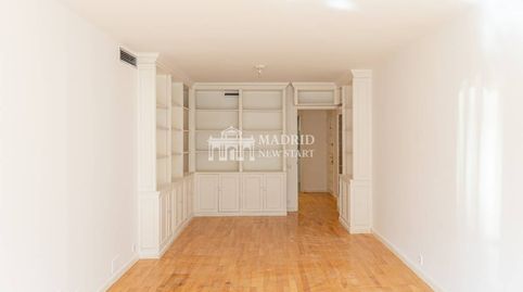Photo 5 of Flat for rent in Calle Fortuny, Almagro, Madrid Capital