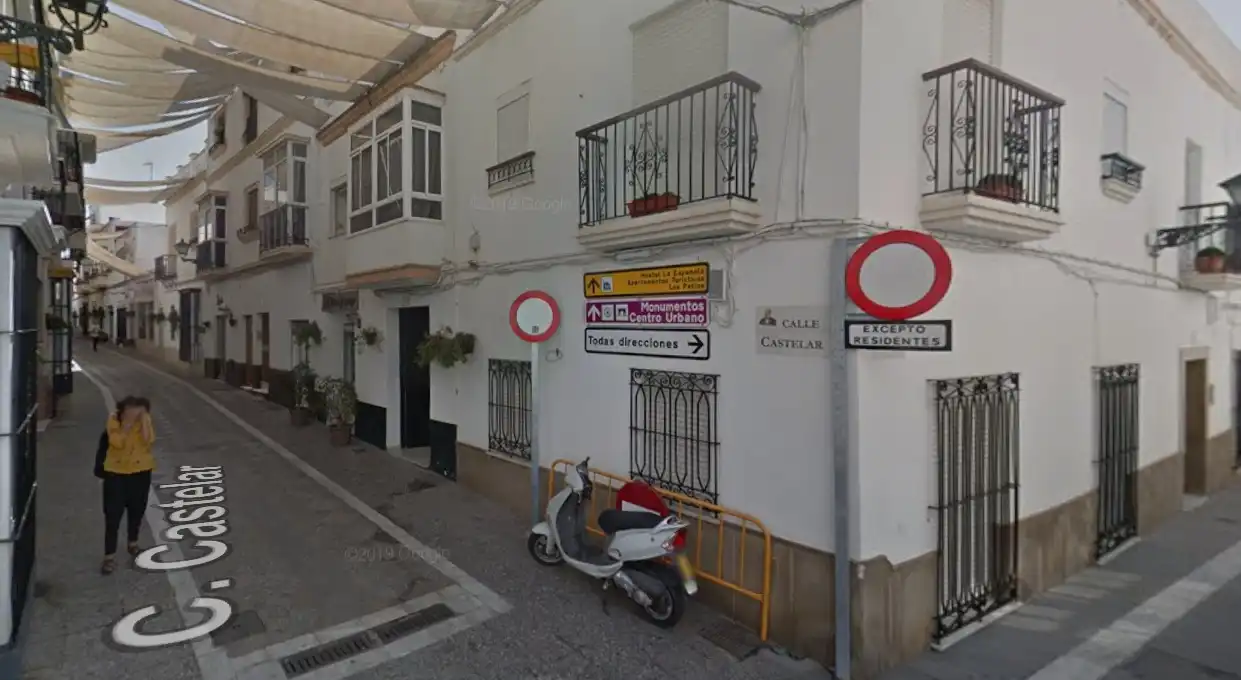 Piso en venta en C/ Castelar, Centro - La Costilla