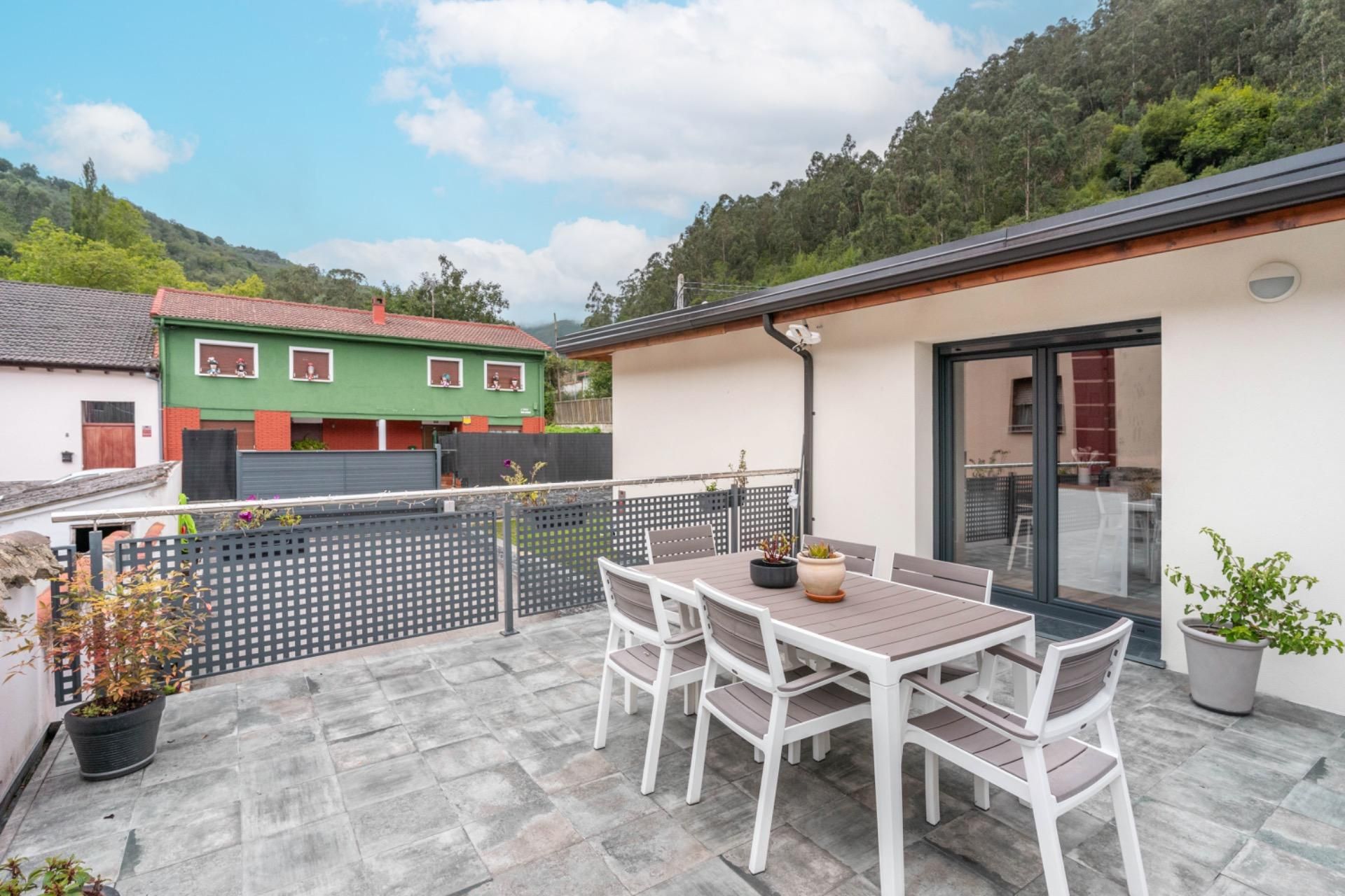 Terrace of House or chalet for sale in Mieres (Asturias)  with Air Conditioner, Heating and Private garden