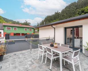 Terrassa de Casa o xalet en venda en Mieres (Asturias) amb Aire condicionat, Calefacció i Jardí privat