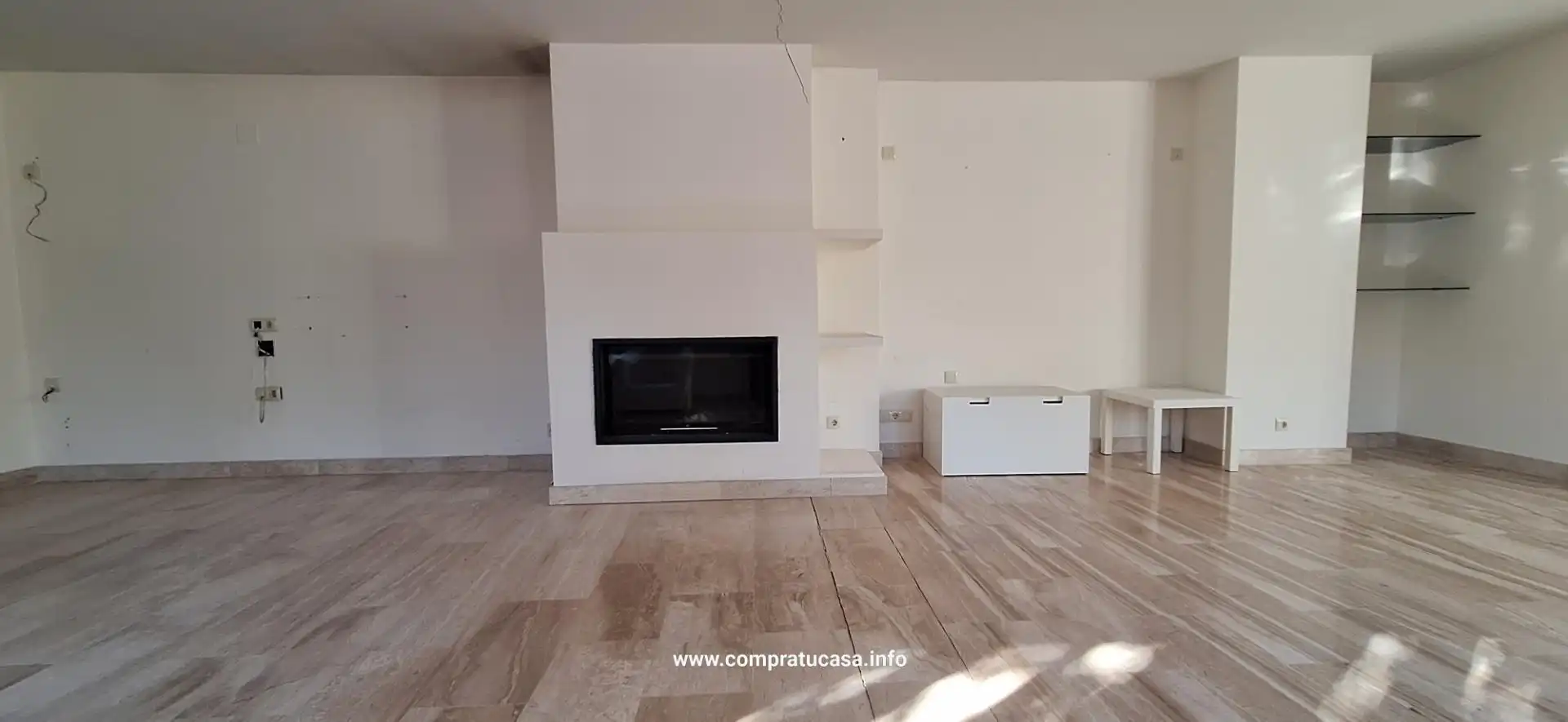 Casa adosada en venta en Calle MISTRAL, Encinillas