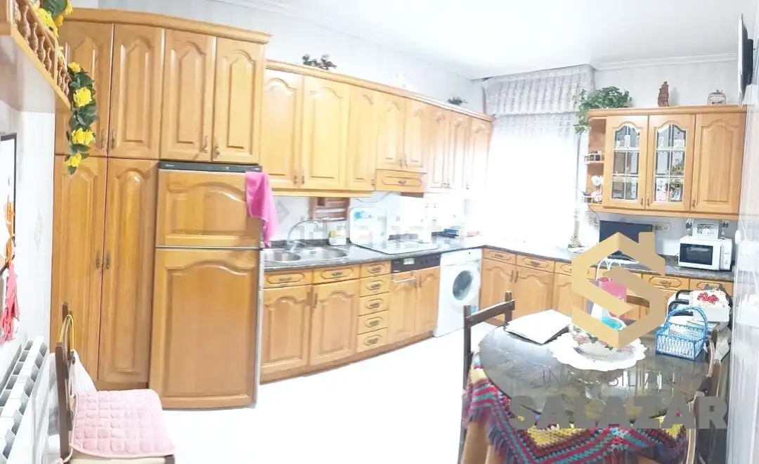 Cocina de Piso en venta en Bilbao  con Calefacción y Trastero