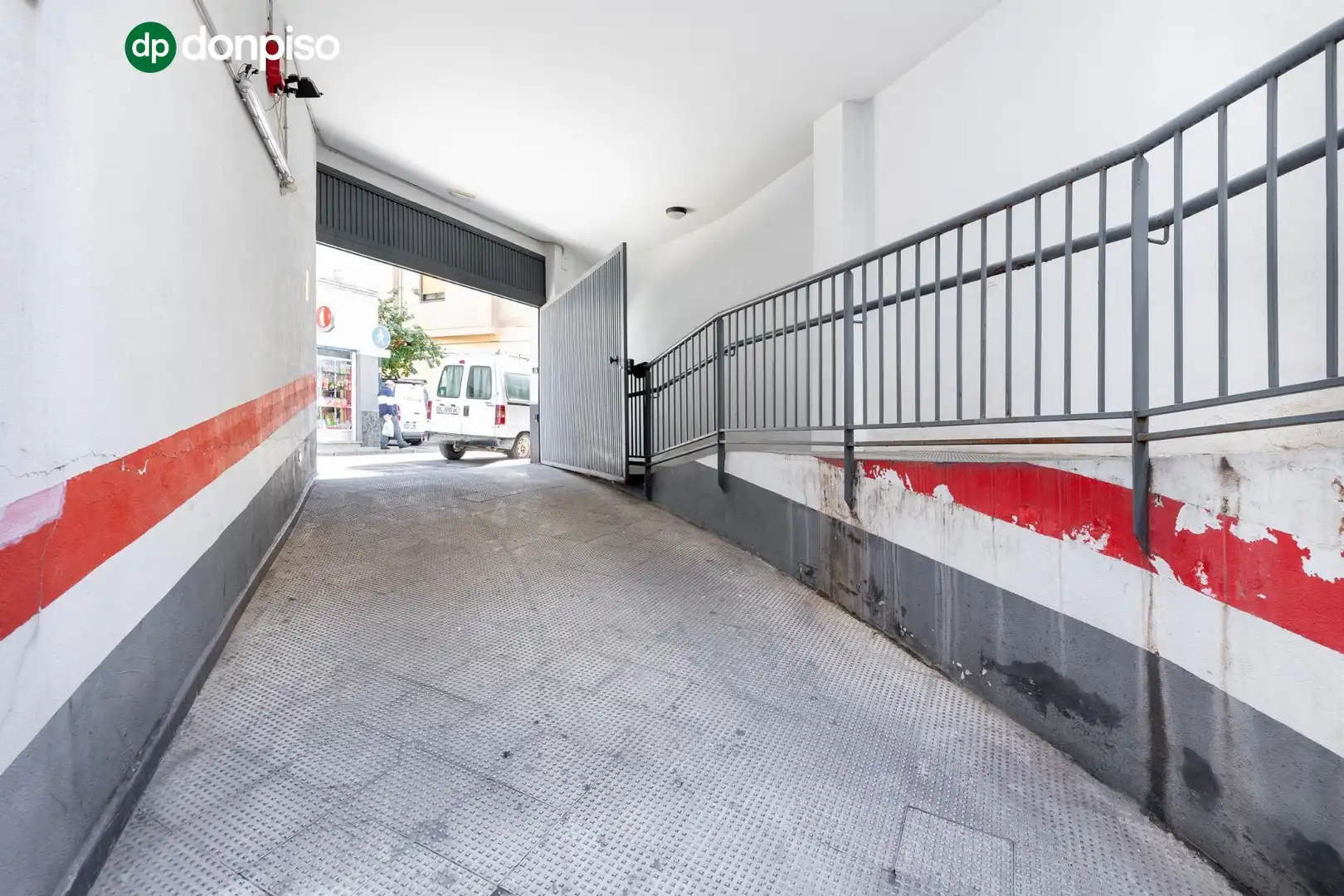 Parking of Flat for sale in Granada  with Air Conditioner, Heating and Storage room