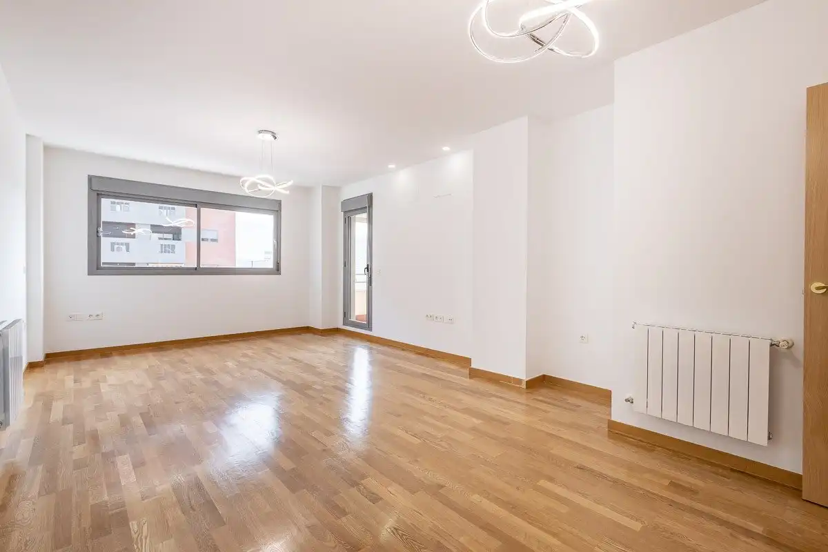 Flat for rent in Avenida DE LA ILUSTRACION, Campus de la Salud