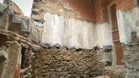 ¡Descubre el encanto de esta CASA DE PIEDRA en el pintoresco entorno de CAIÓN!, image 2