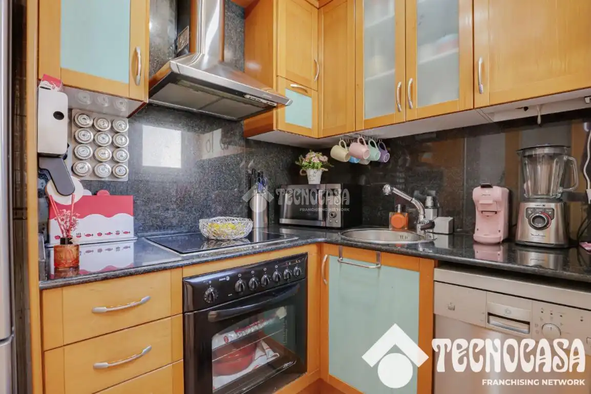 Cocina de Piso en venta en Barcelona con Aire acondicionado