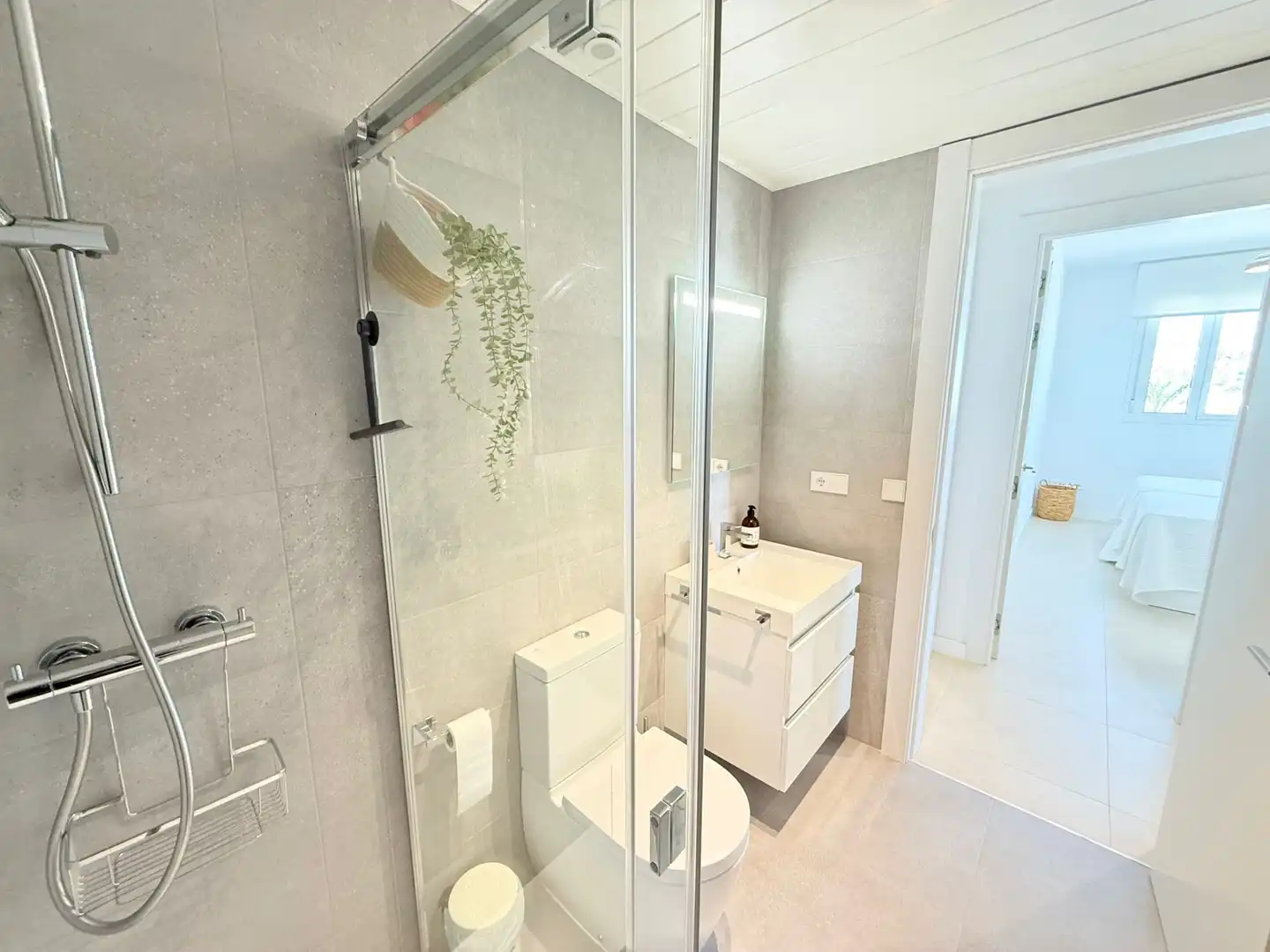 Baño de Ático en venta en Vélez-Málaga con Aire acondicionado, Trastero y Piscina