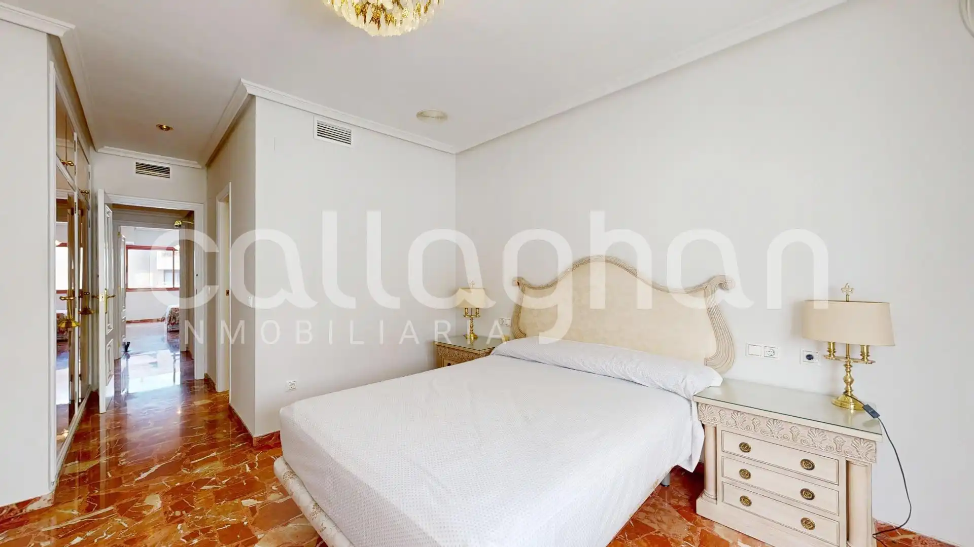 Habitación de Piso en venta en Valencia con Calefacción, Terraza y Balcón