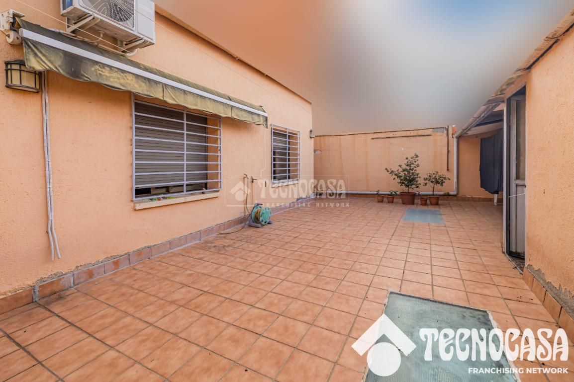 Terrace of Single-family semi-detached for sale in Sabadell