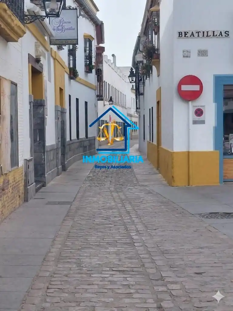 Vista exterior de Pis en venda en Córdoba