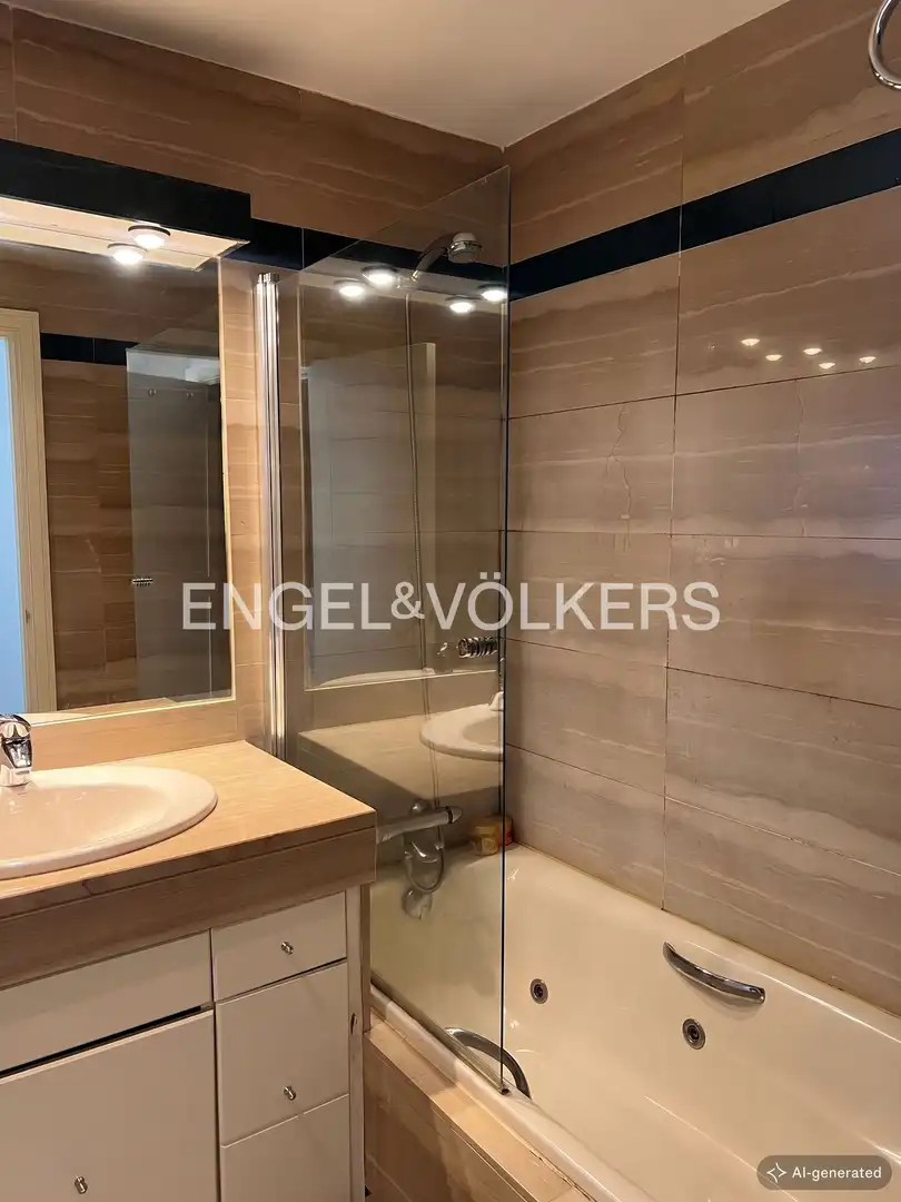 Baño de Piso en venta en Madrid con Aire acondicionado, Calefacción y Trastero