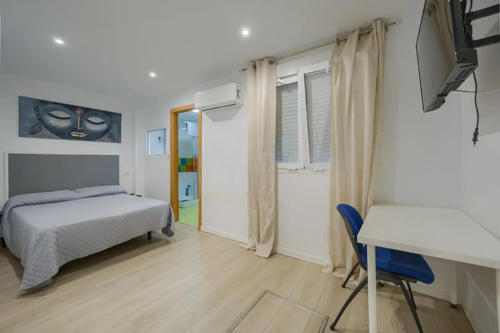 Bedroom of Houses for sale in Tomares  with Air Conditioner, Private garden and Terrace