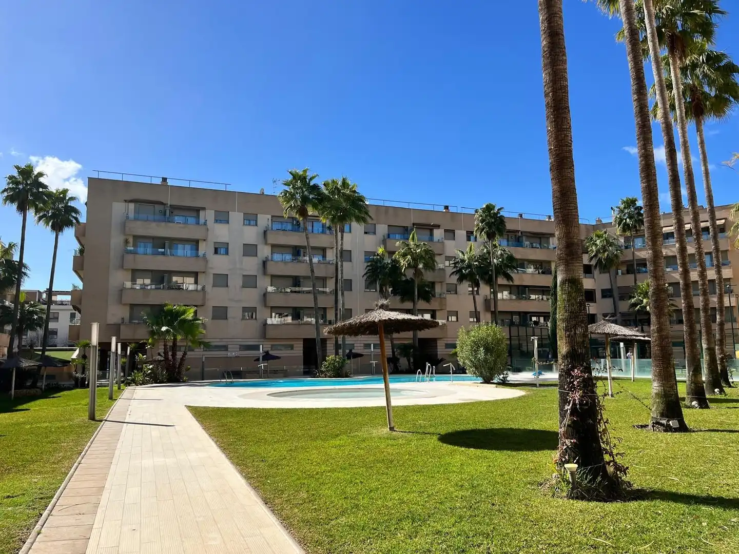 Pis amb piscina de lloguer a Noroeste, imagen 20