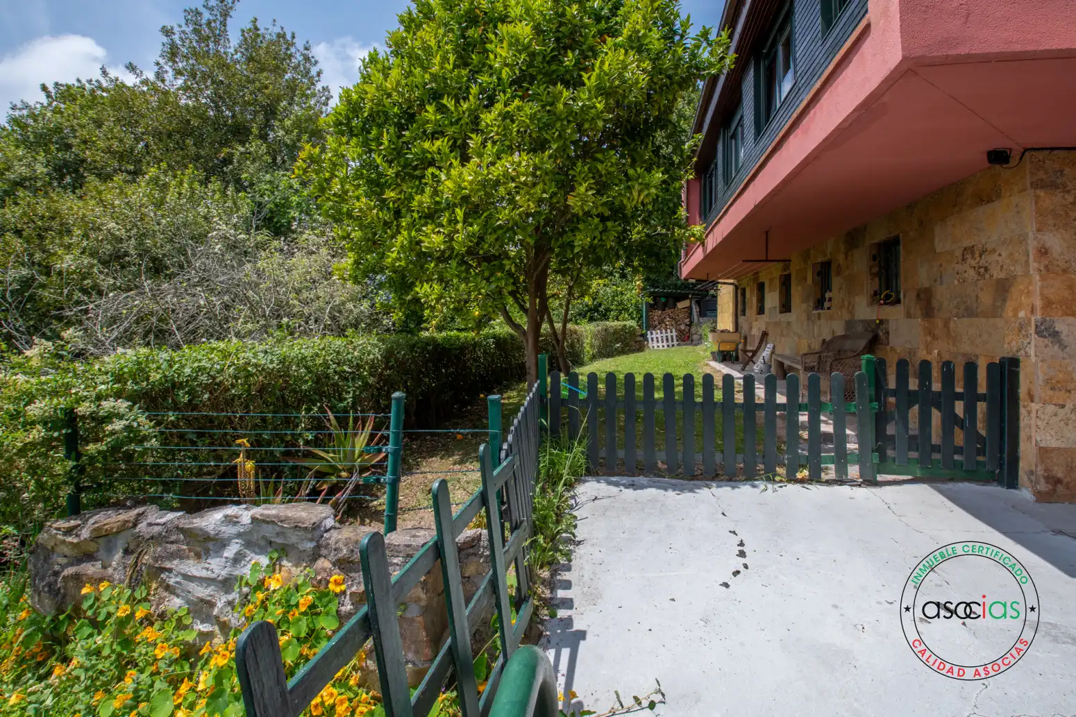 Jardín de Casa o chalet en venta en Colunga con Calefacción, Jardín privado y Terraza