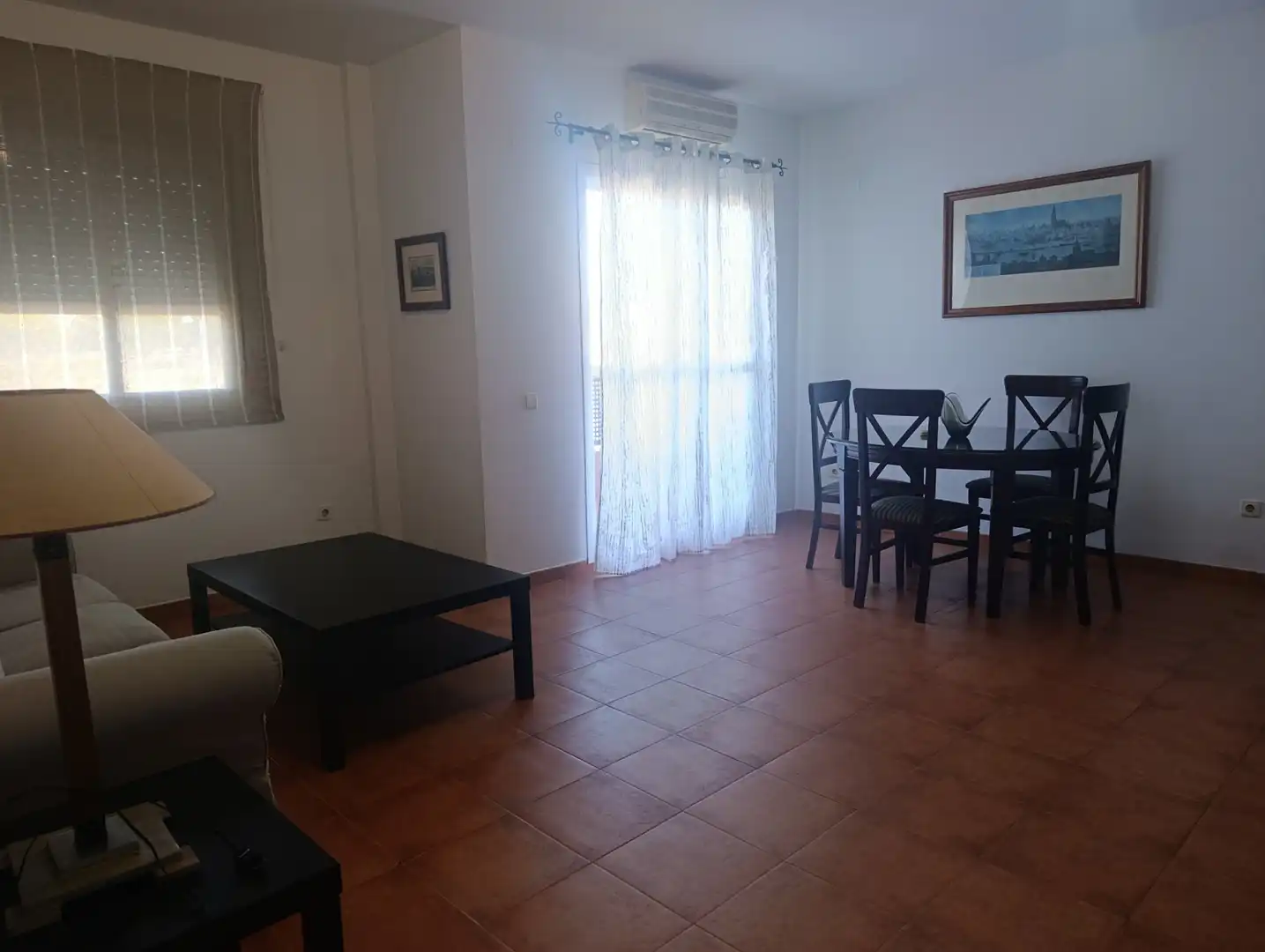 Sala de estar de Piso de alquiler en Dos Hermanas con Aire acondicionado, Terraza y Amueblado