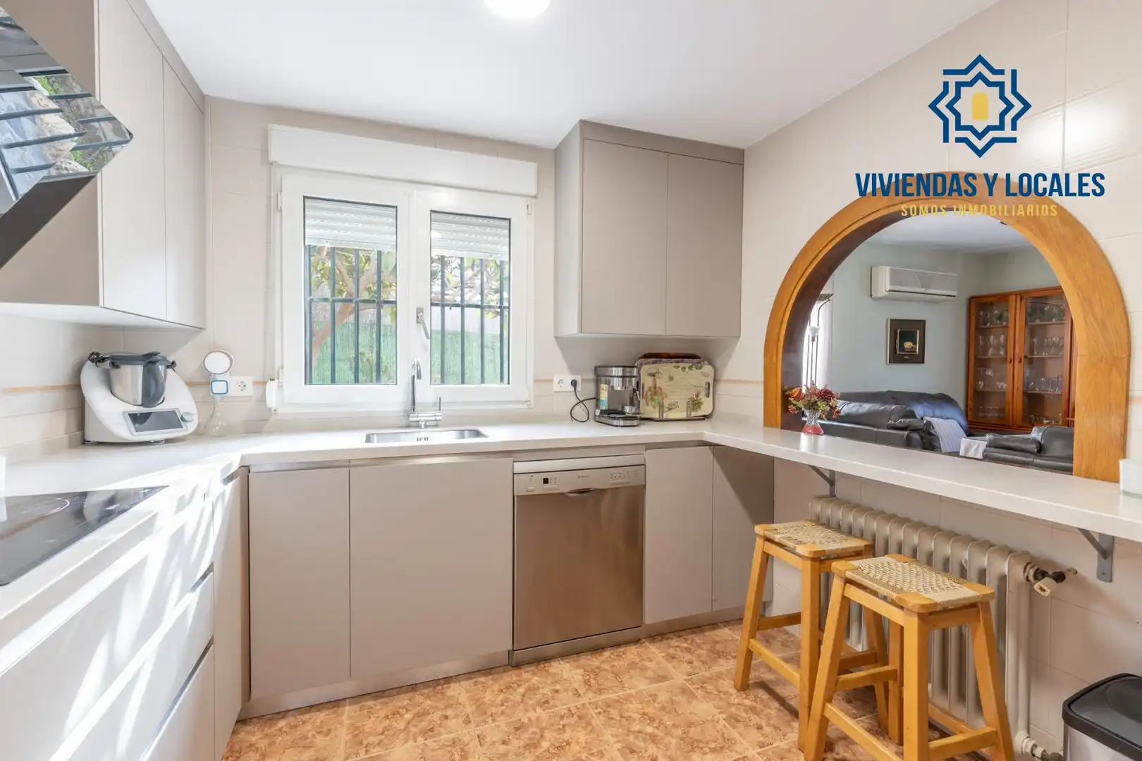 Villa mit Terrasse zum Verkauf in Calle Calle Borgoña, imagen 17