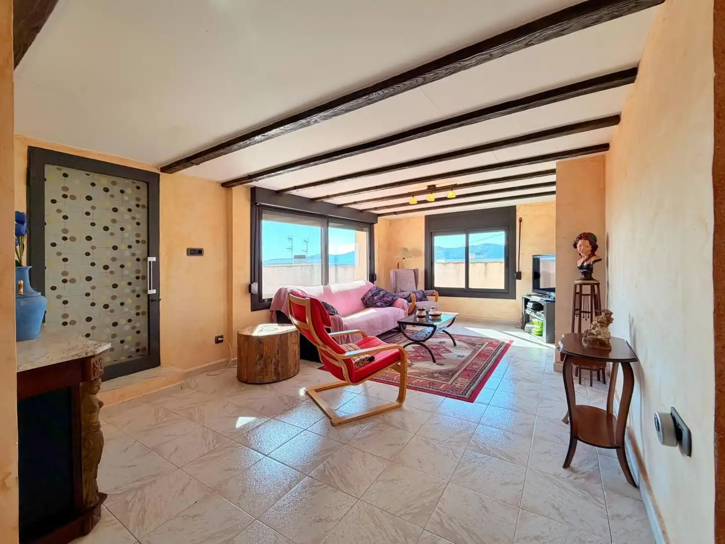Sala d'estar de Casa o xalet en venda en Canyelles amb Terrassa, Traster i Piscina