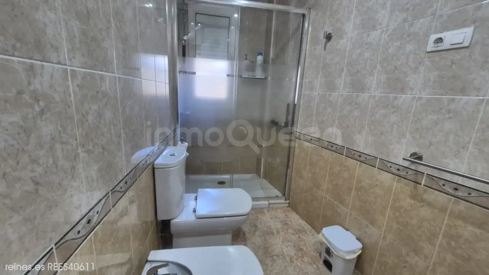 Bathroom of Flat for sale in Foz  with Heating and Furnished