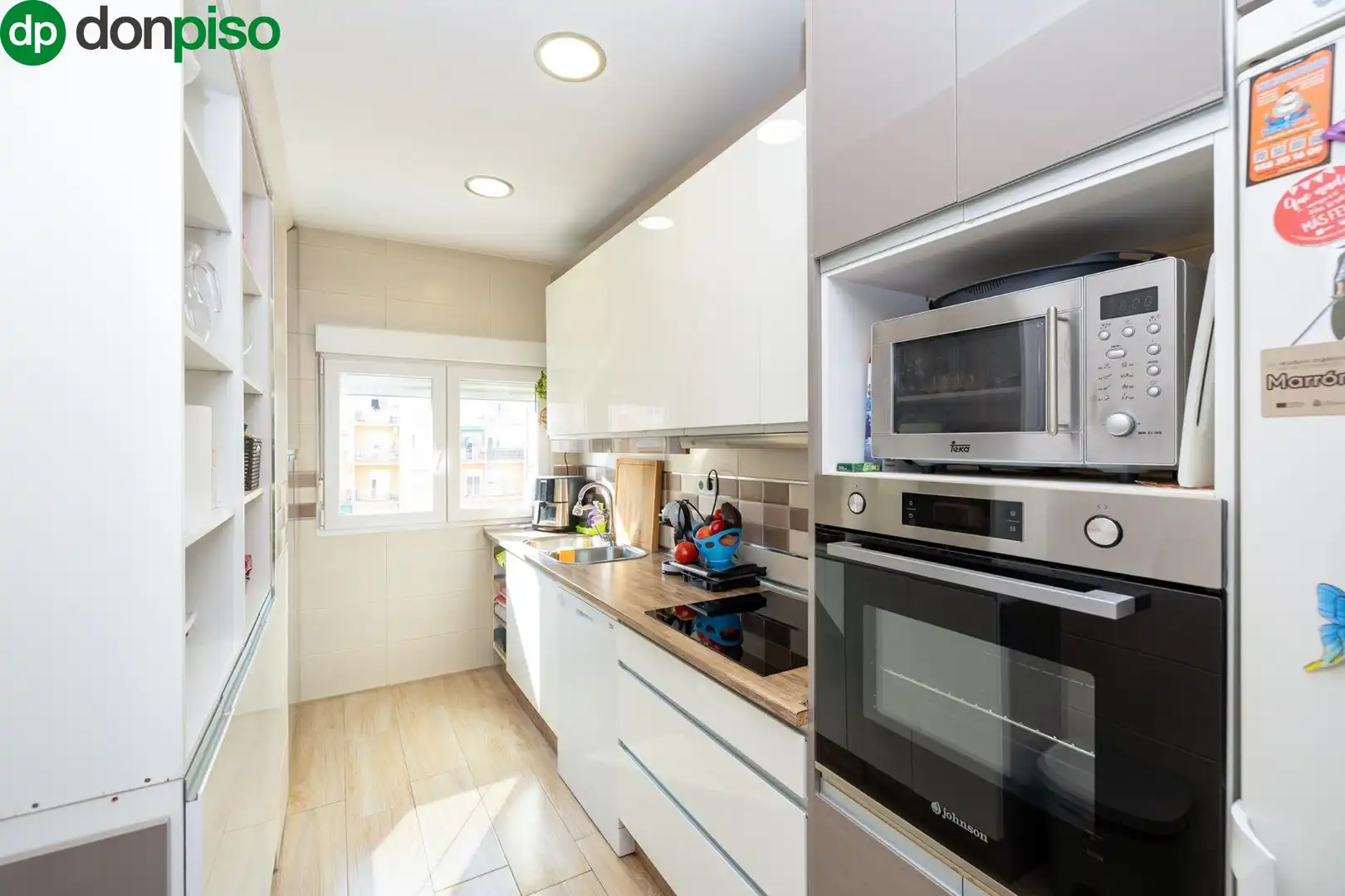 Cocina de Piso en venta en Granada