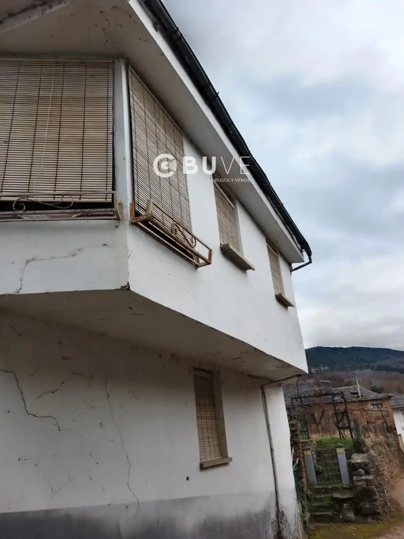 Exterior view of Houses for sale in Bembibre  with Heating, Storage room and Furnished