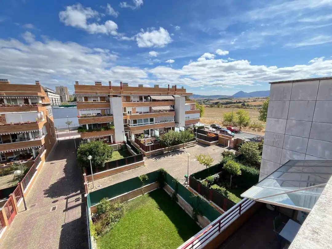 Appartamento con terrazza in vendita a Ronda Cendea de Cizur, imagen 32