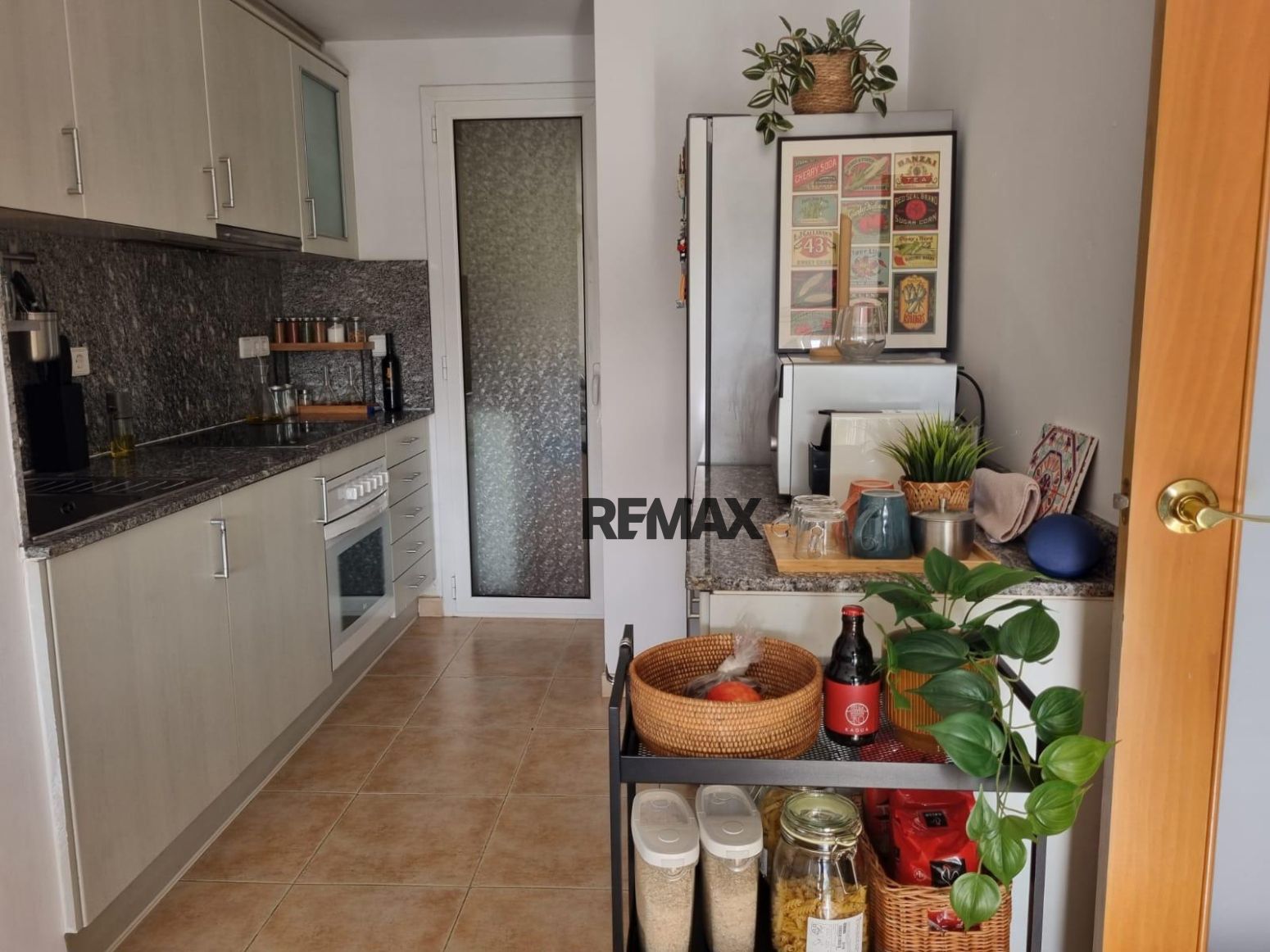 Cuina de Pis en venda en Girona Capital amb Aire condicionat, Calefacció i Balcó